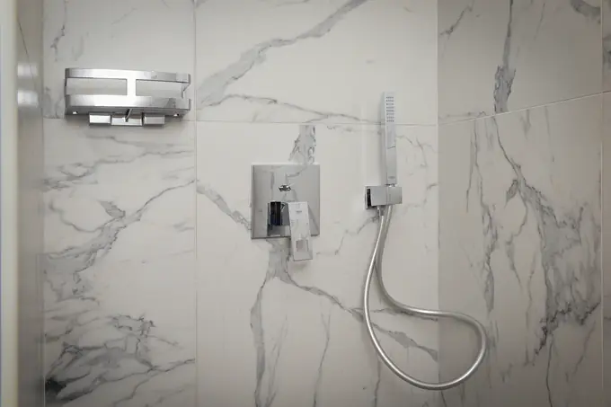 Marble-effect walk-in shower